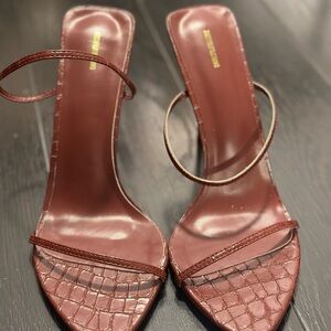 PRETTY LITTLE THING - Elegant Wine/Dark Burgundy Strappy Heels